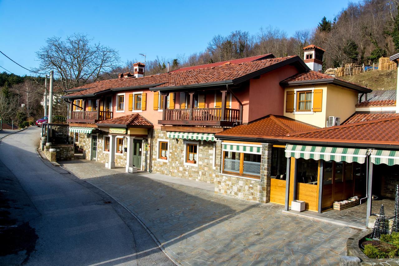 Отель Domacija Pri Damjanu Козина Экстерьер фото